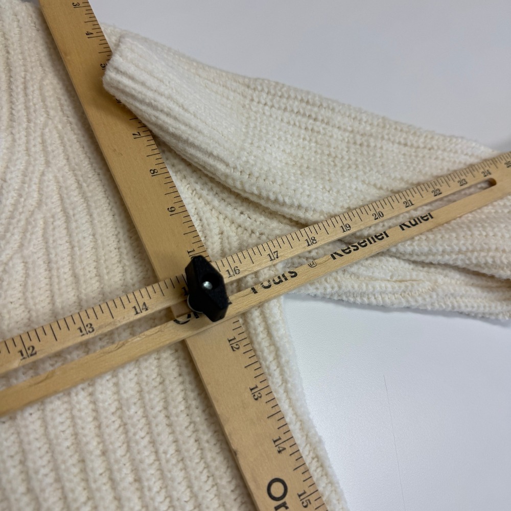 Abercrombie Sweater Womens Medium White Ribbed V-Neck Soft Knit Cozy Minimalist - Picture 8 of 9
